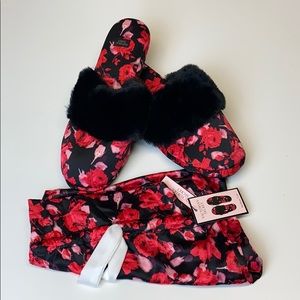 Victoria’s Secret size medium slippers
